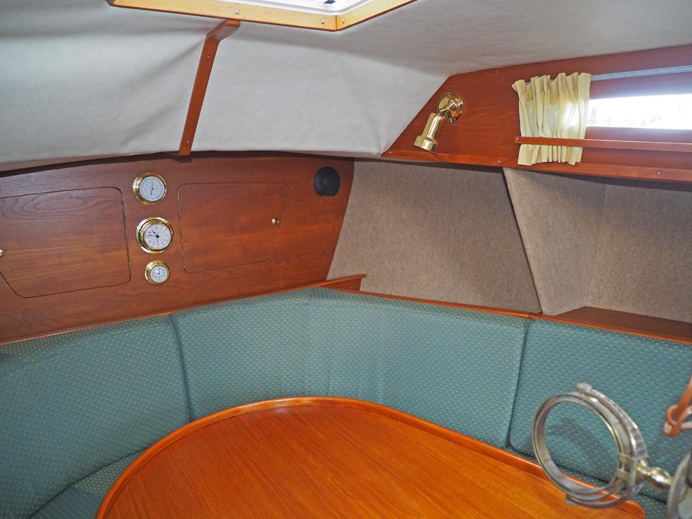 Salon, Accommodatie